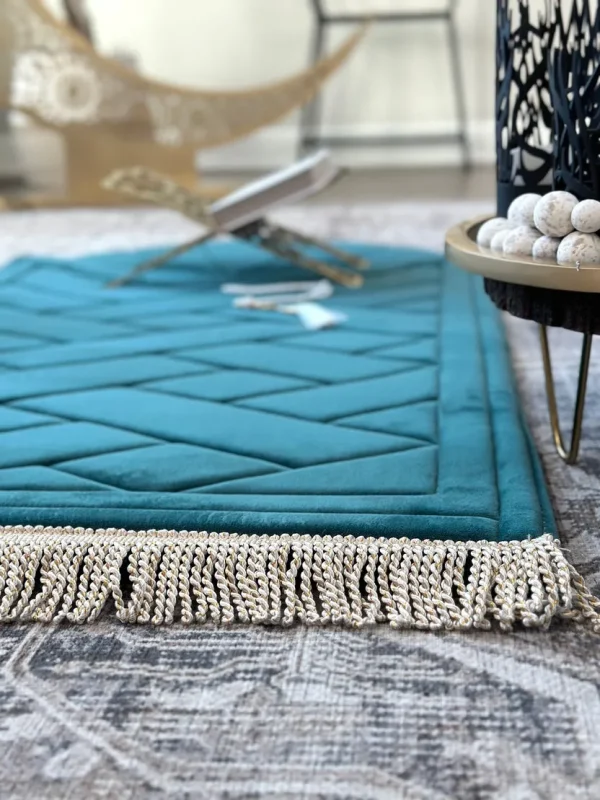 Large Seashell Luxury Prayer Mat - Image 3